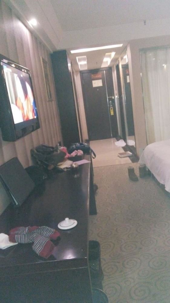 Zunhuang Holzd Ay Hotel Chengdu Buitenkant foto